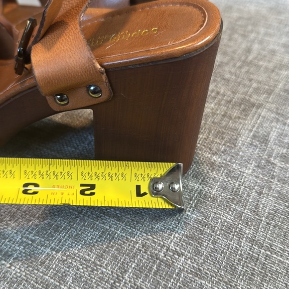 Sophia Milano Italian Leather Sandals - Picture 5 of 10